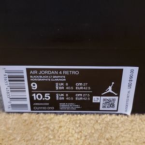 New w/ box jordan 2020 blackcats sz. 9